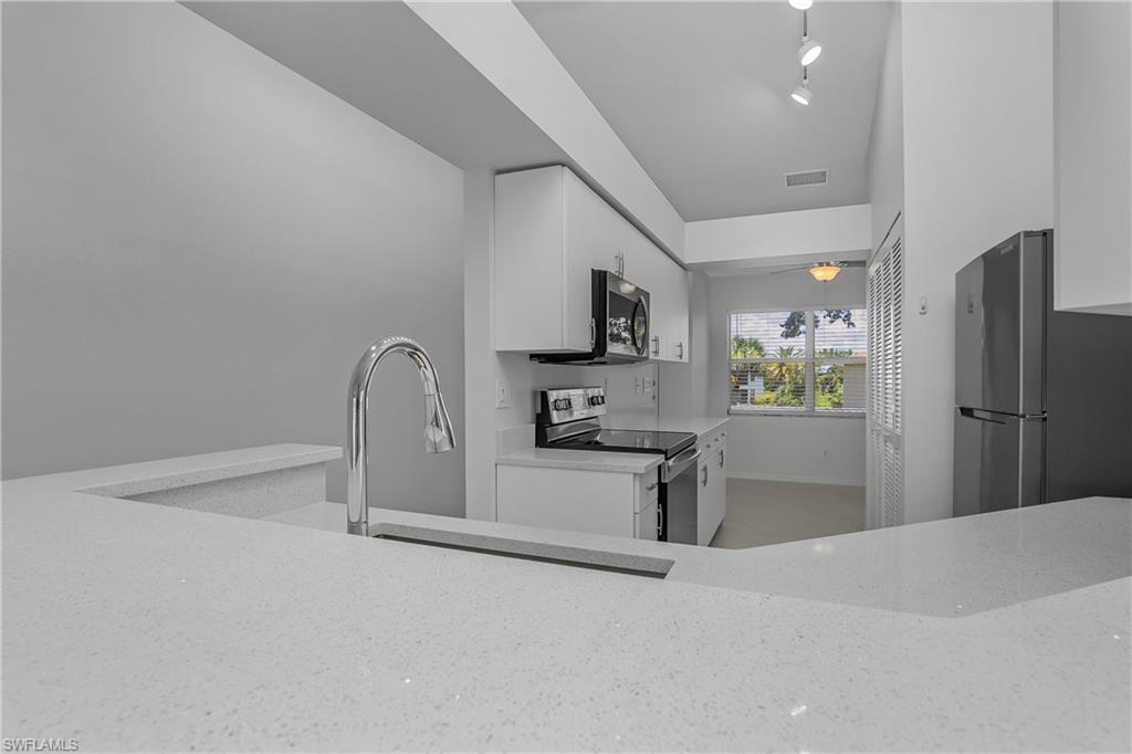 226026418 Property Photo 12