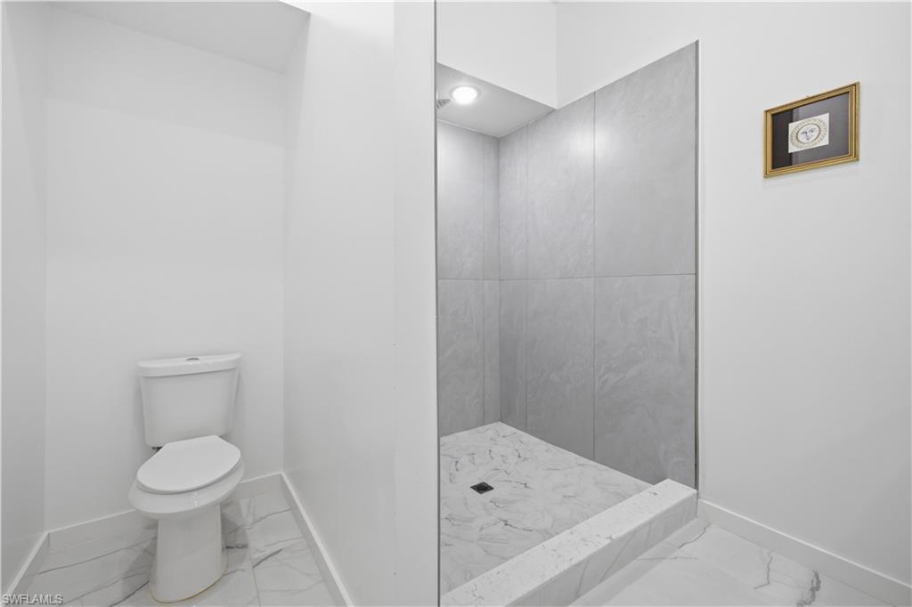 840 Carpenter St E Property Photo 26