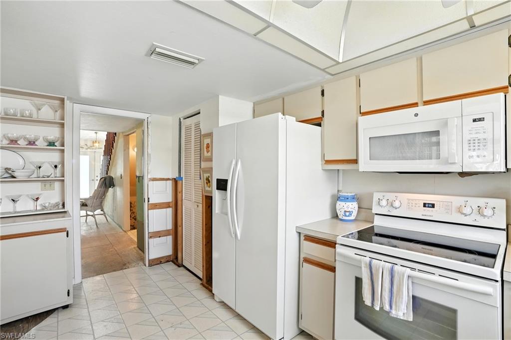 8363 Estero Blvd Property Photo 12