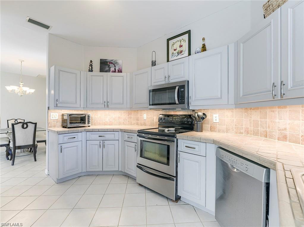 8529 Fairway Bend Dr Property Photo 10
