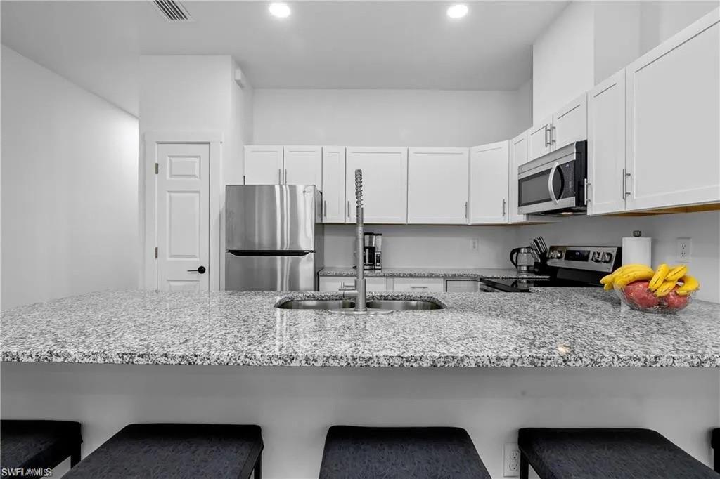 717/719 Gordon Ave S Property Photo 10