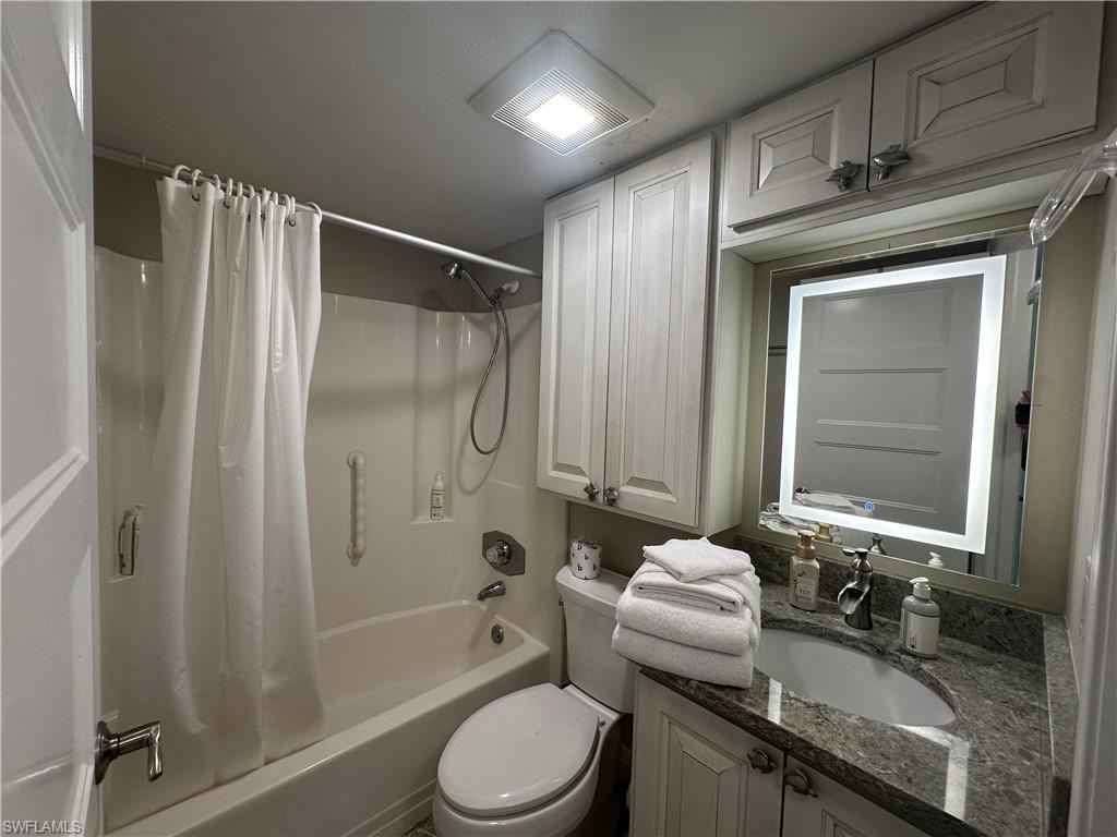 6893 Estero Blvd 426 Property Photo 10
