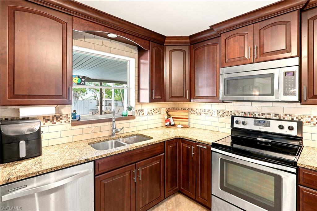 2741 Mcgregor Blvd Property Photo 5