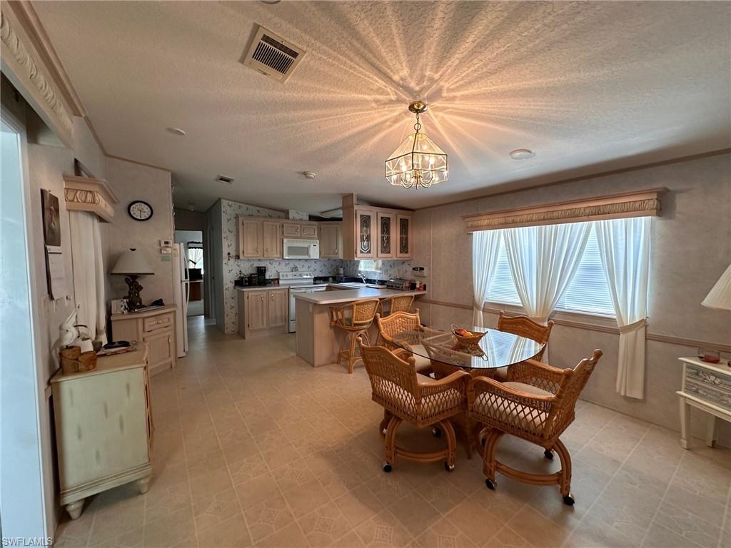 1307 Silver Lakes Blvd Property Photo 12