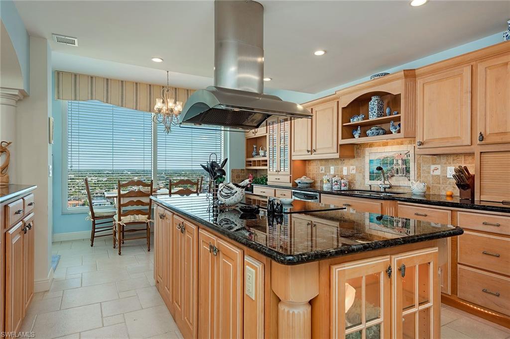 4301 Gulf Shore Blvd N 1900 Property Photo 7