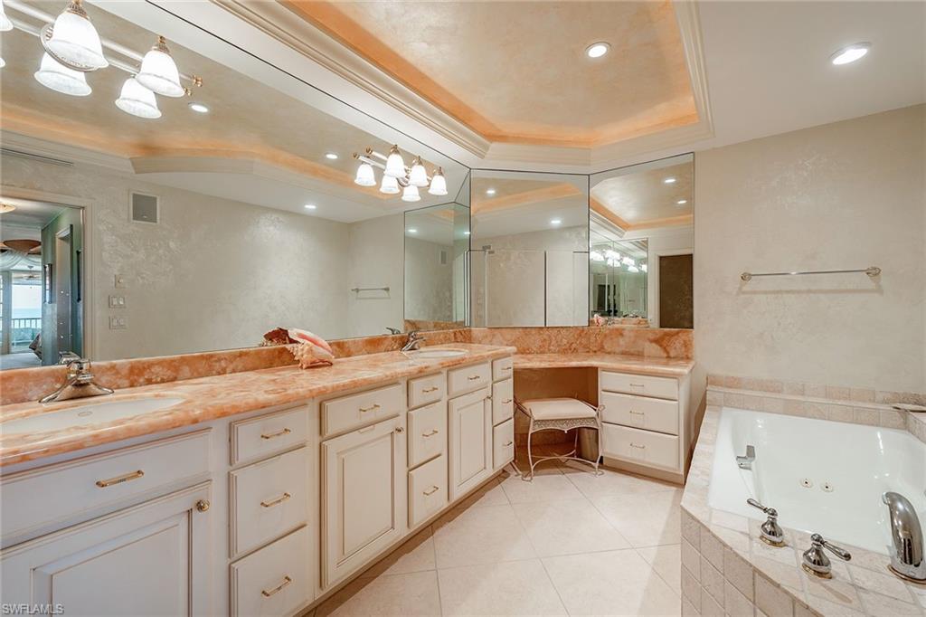 4301 Gulf Shore Blvd N 1900 Property Photo 12