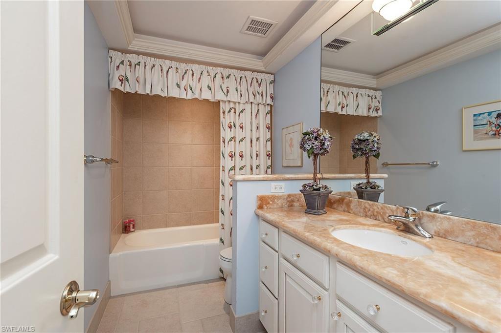 4301 Gulf Shore Blvd N 1900 Property Photo 14