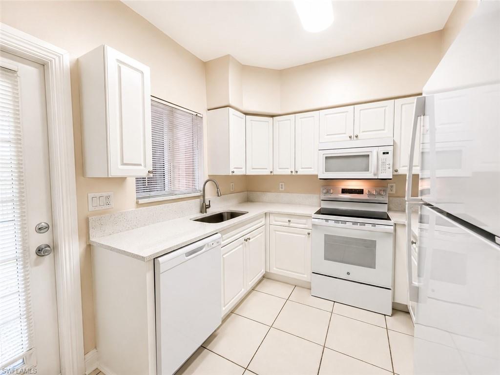 4110 Castilla Cir 105 Property Photo 6