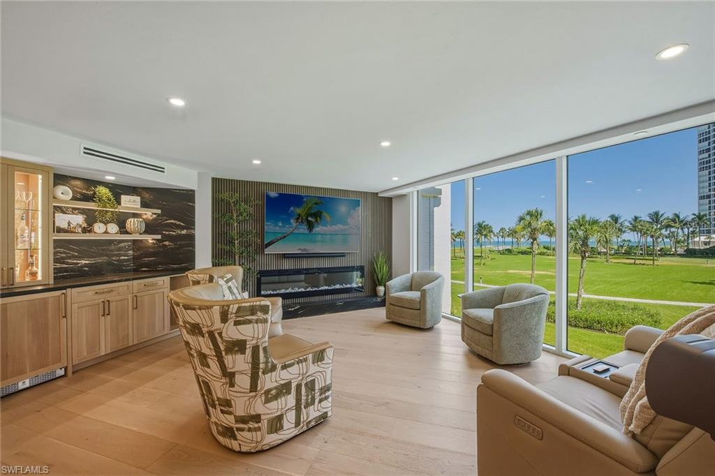 4401 Gulf Shore BLVD N B202 Property Photo 1