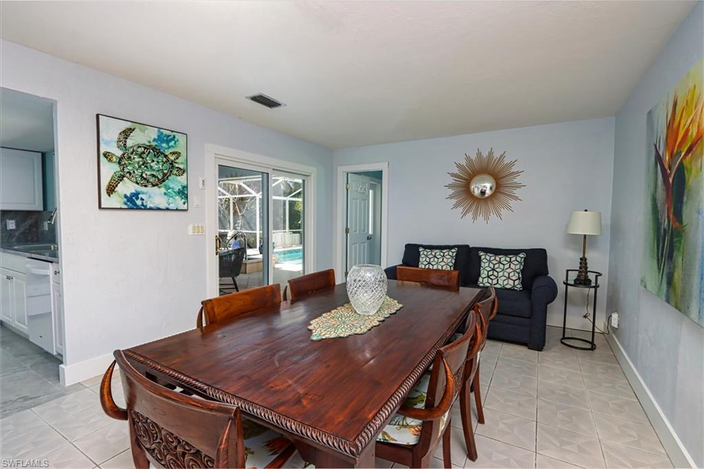 27165 Edenbridge Ct Property Photo 5