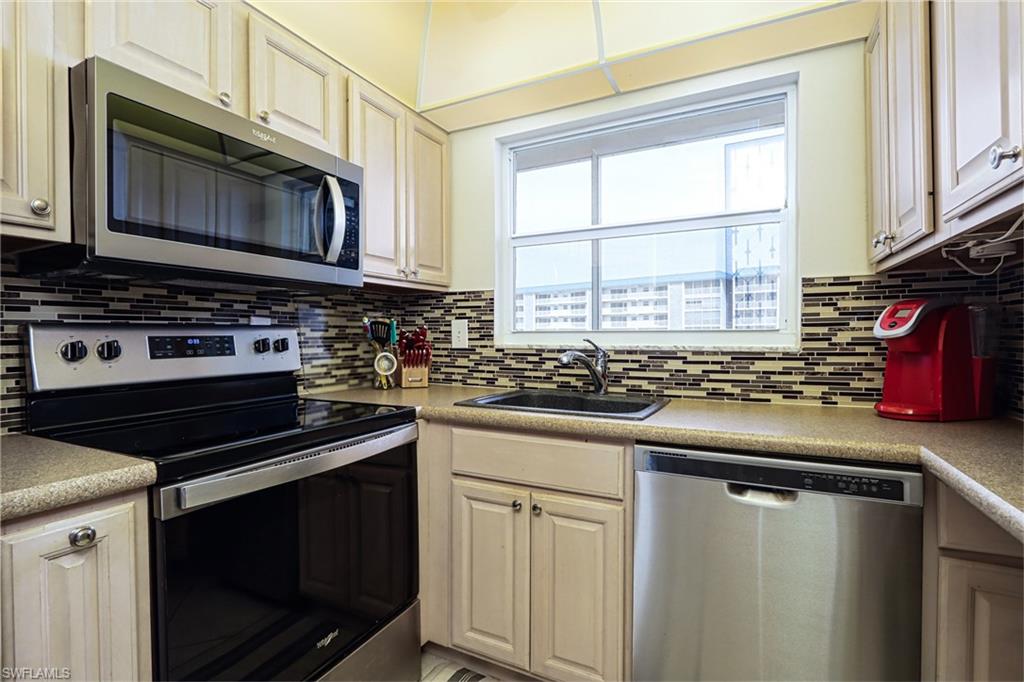 25740 Hickory Blvd 450 Property Photo 5