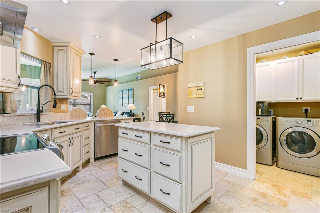 401 Candlewick Cir E Property Photo 28