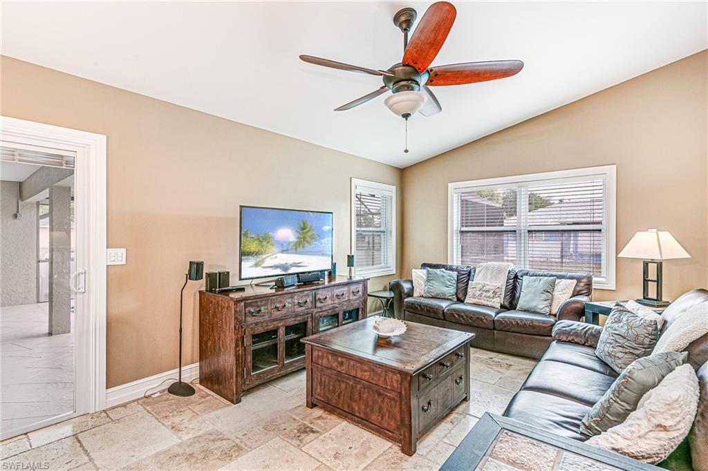 401 Candlewick Cir E Property Photo 32