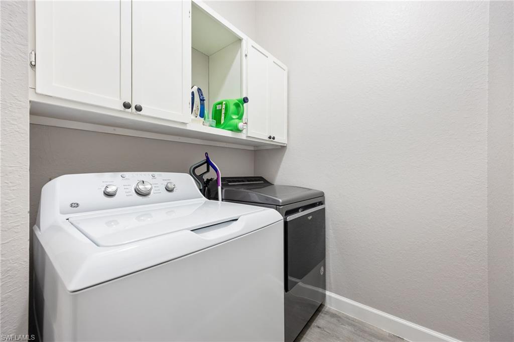 2769 Inlet Cove Ln W Property Photo 26