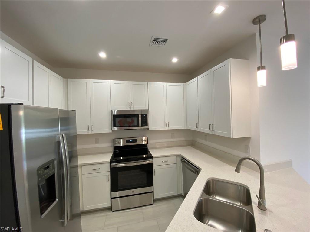 7530 Rockefeller Dr Property Photo 3