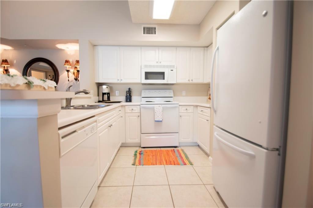 1220 Wildwood Lakes Blvd 201 Property Photo 19