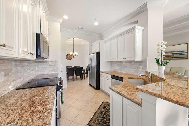 10351 Glastonbury Cir 202 Property Photo 19