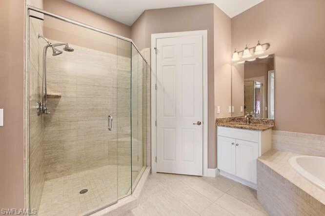 10351 Glastonbury Cir 202 Property Photo 29