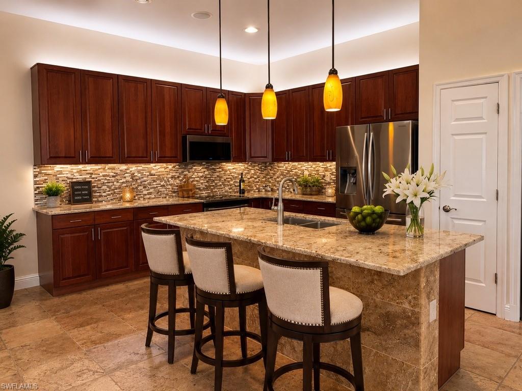 13983 Avon Park Cir Property Photo 3