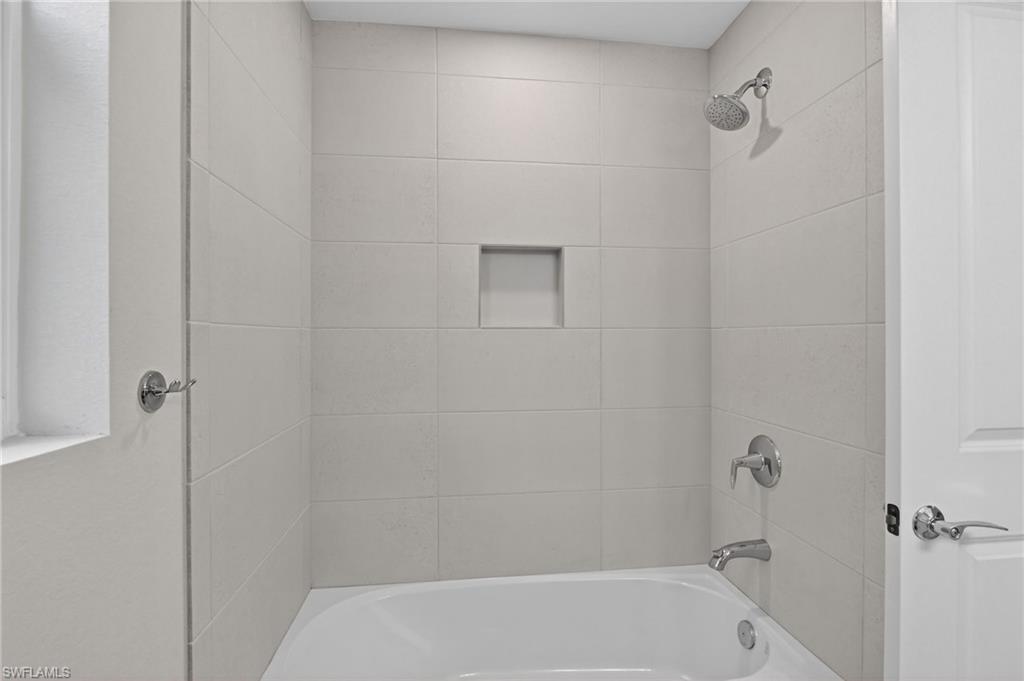 286 Indies Dr E 101 Property Photo 14