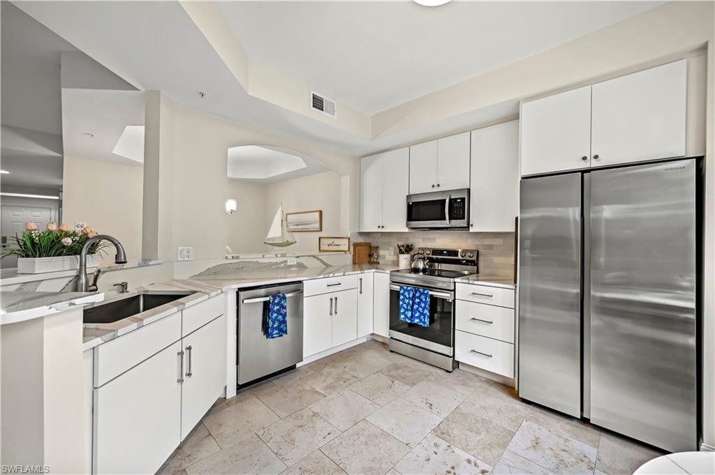 20940 Island Sound Cir 105 Property Photo 4