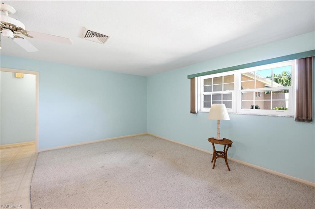 4443 Lakewood Blvd Property Photo 12