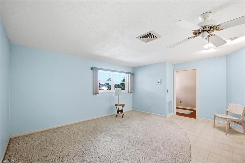 4443 Lakewood Blvd Property Photo 13