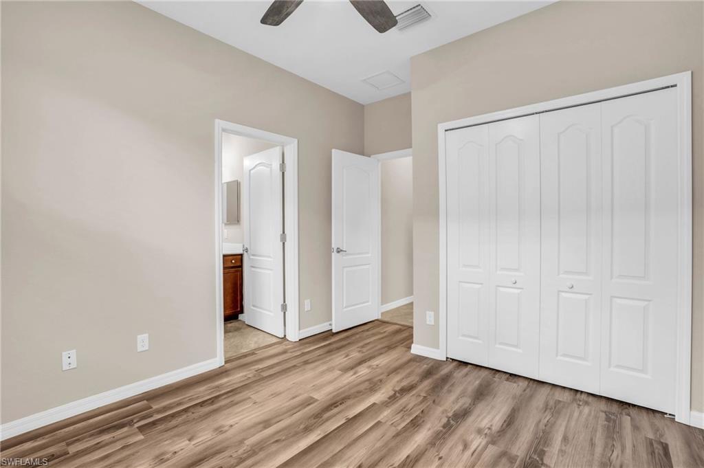 2061 Hamlin St Property Photo 10