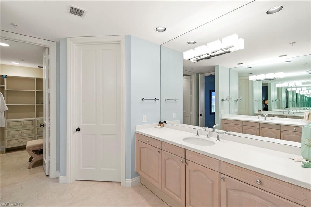 5000 Royal Marco Way 831 Property Photo 26