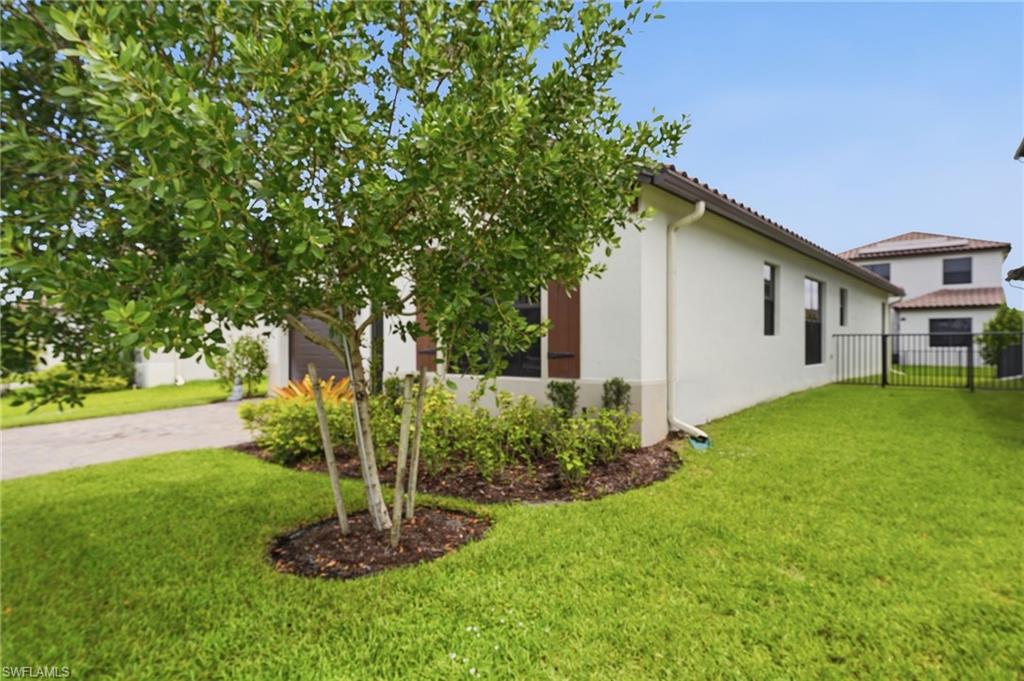 5604 Cobalto Way Property Photo 4