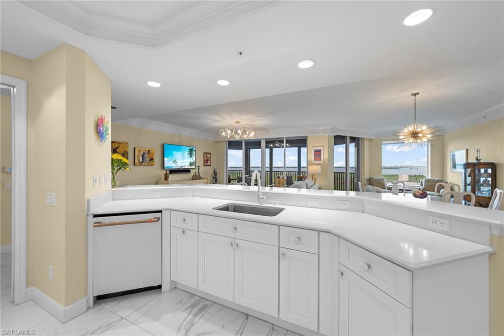 23650 Via Veneto Blvd 1403 Property Photo 6