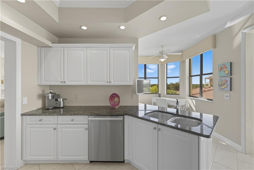 7040 Pelican Bay Blvd 401 Property Photo 15