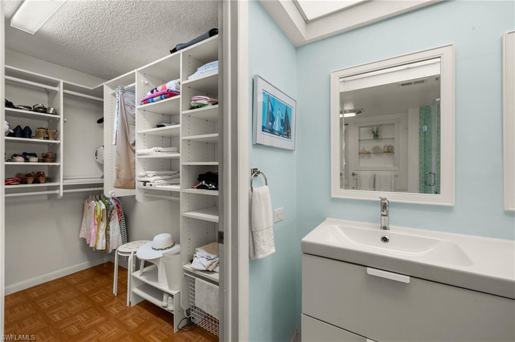 744 Broad Ave S 744 Property Photo 19