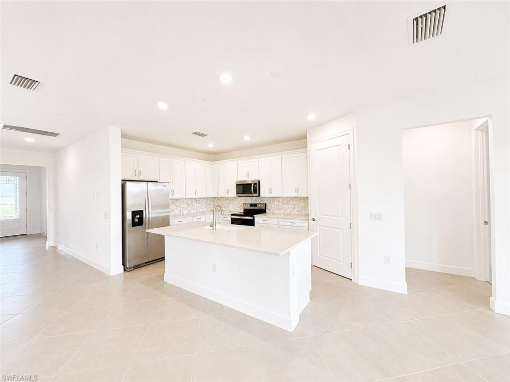3929 Hampton Cir Property Photo 11