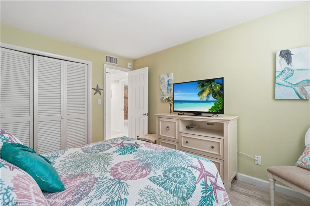 1065 Gulf Shore Blvd N 108 Property Photo 20