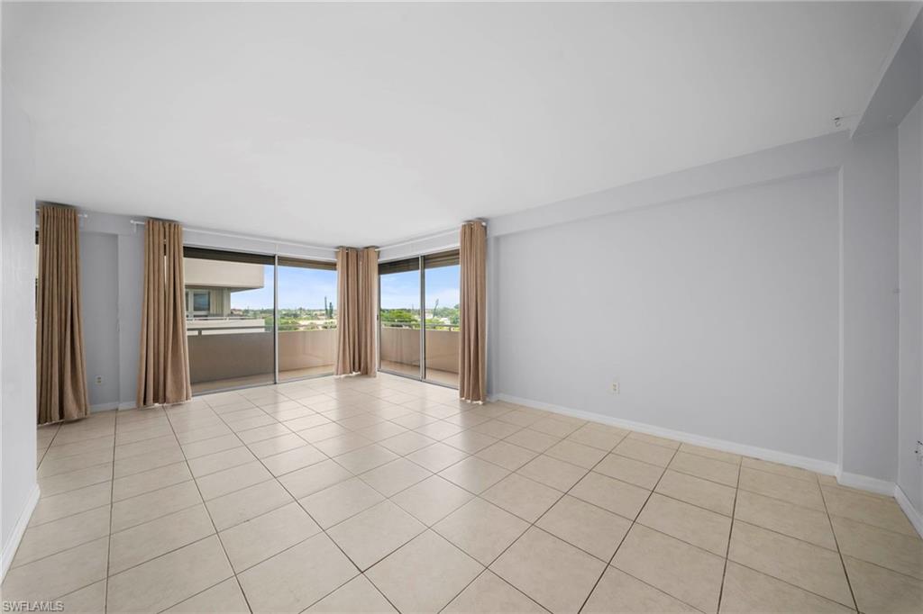 4807 Sunset Ct 405 Property Photo 4