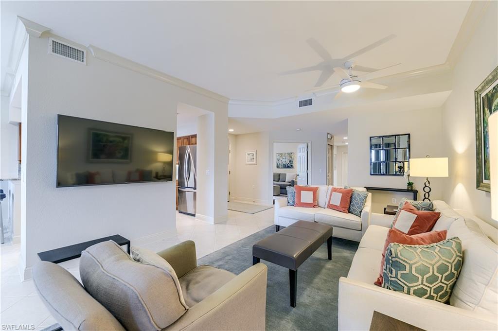 9151 Palmetto Ridge Dr 102 Property Photo 4