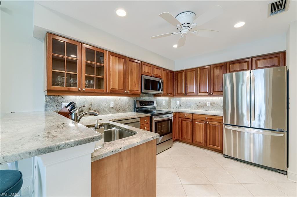 9151 Palmetto Ridge Dr 102 Property Photo 8