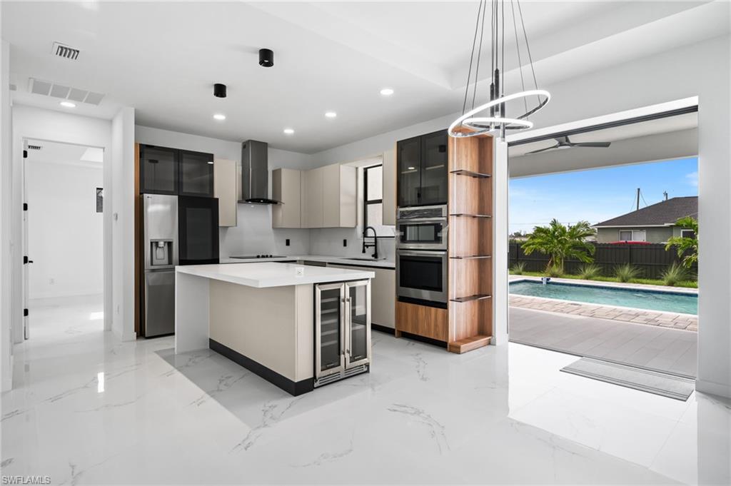 1609 16th Ter Property Photo 8