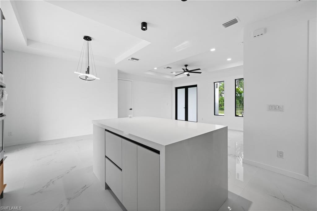 1609 16th Ter Property Photo 12