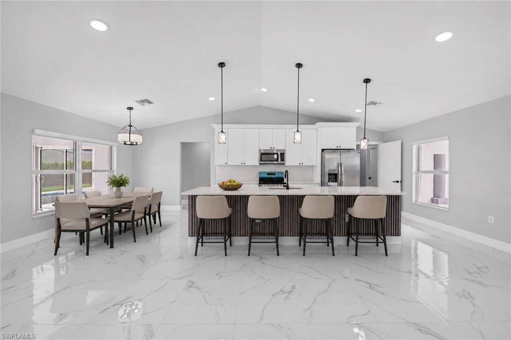 1013 14th Ter Property Photo 9