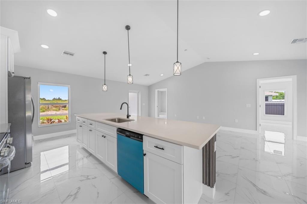1013 14th Ter Property Photo 12