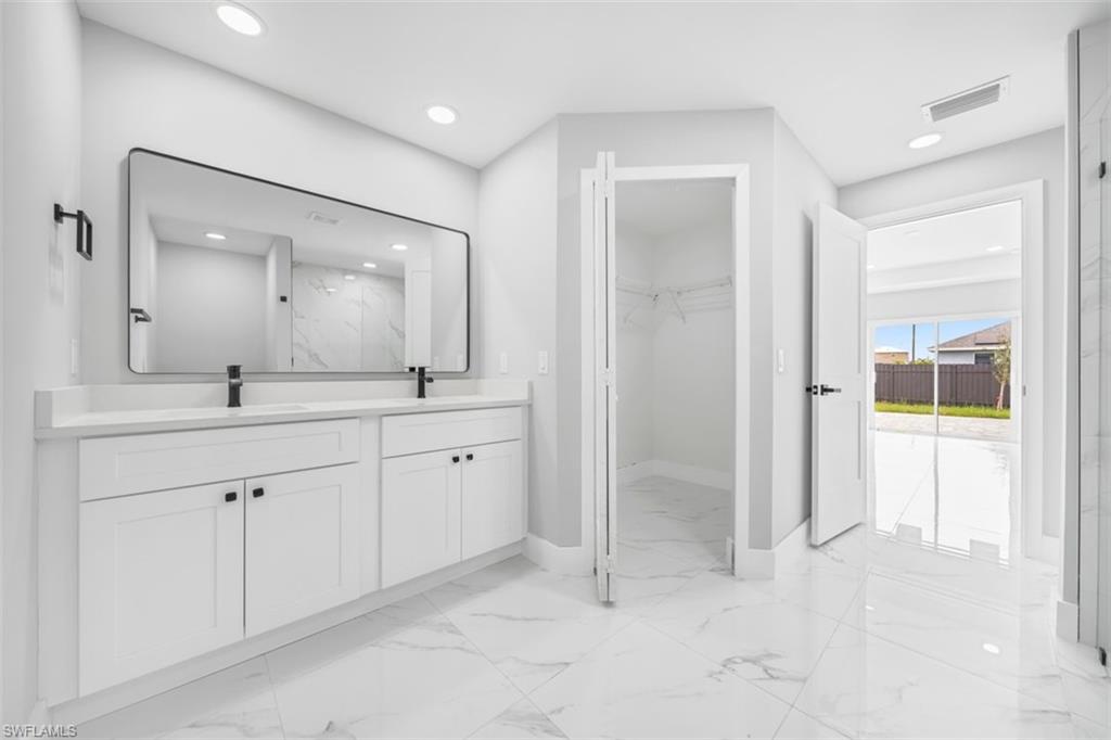 1013 14th Ter Property Photo 13