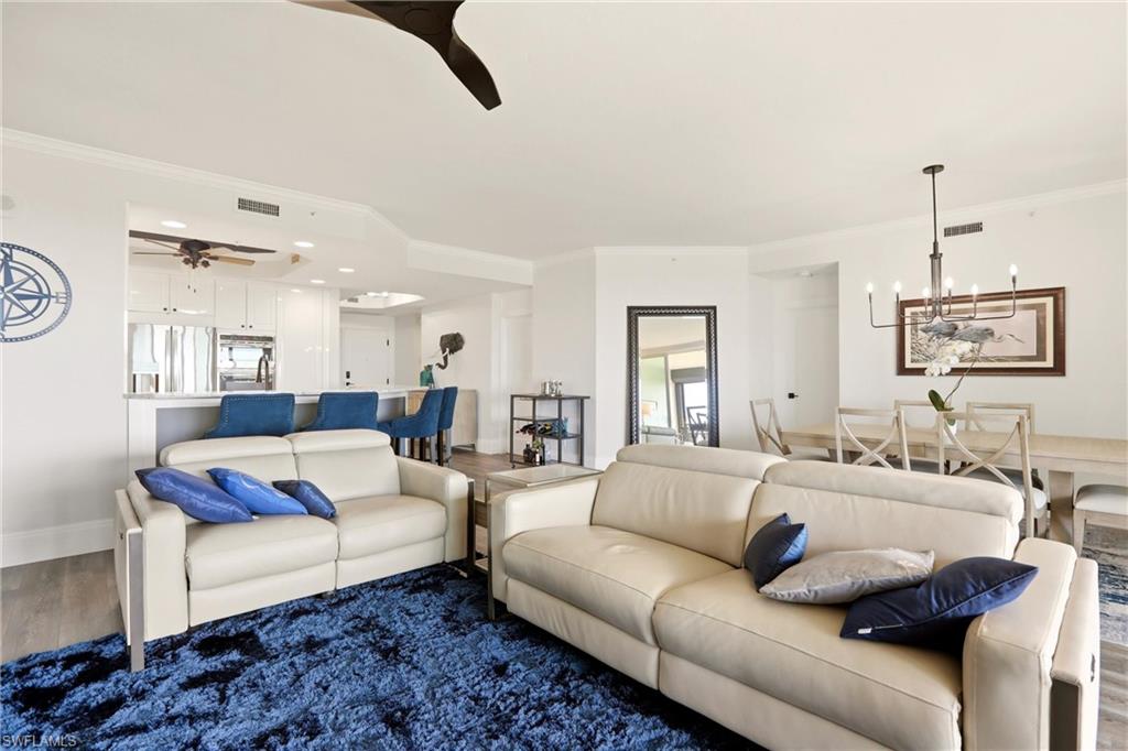 425 Cove Tower Dr 1002 Property Photo 8