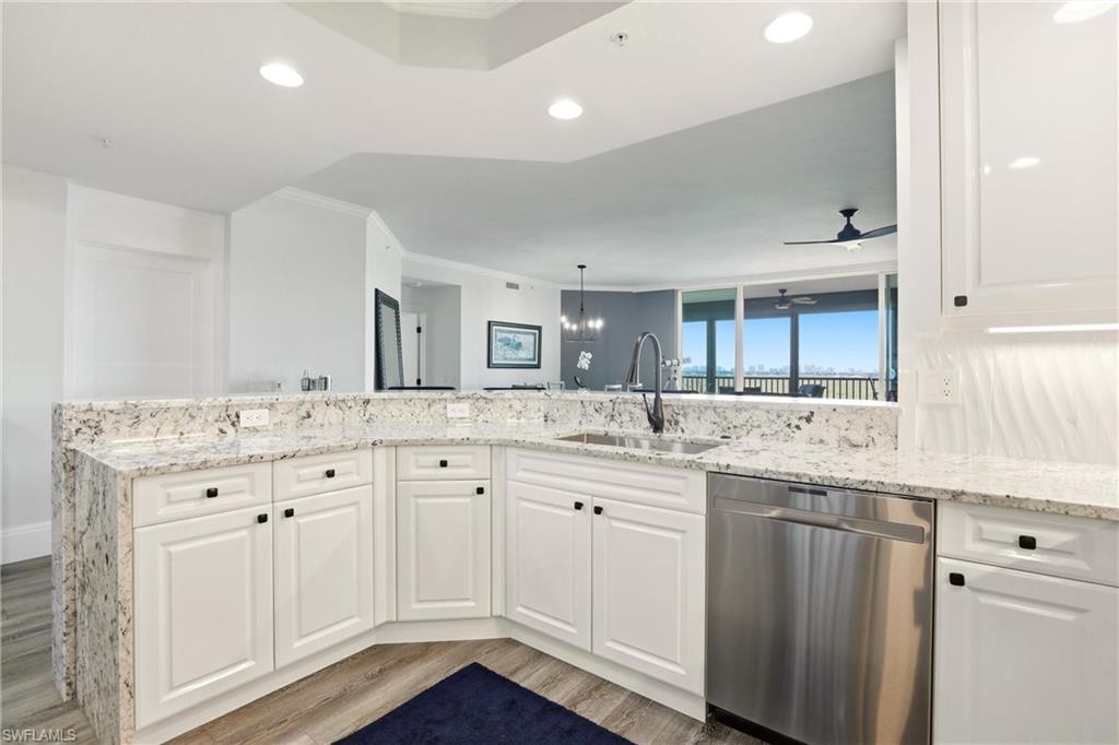 425 Cove Tower Dr 1002 Property Photo 11