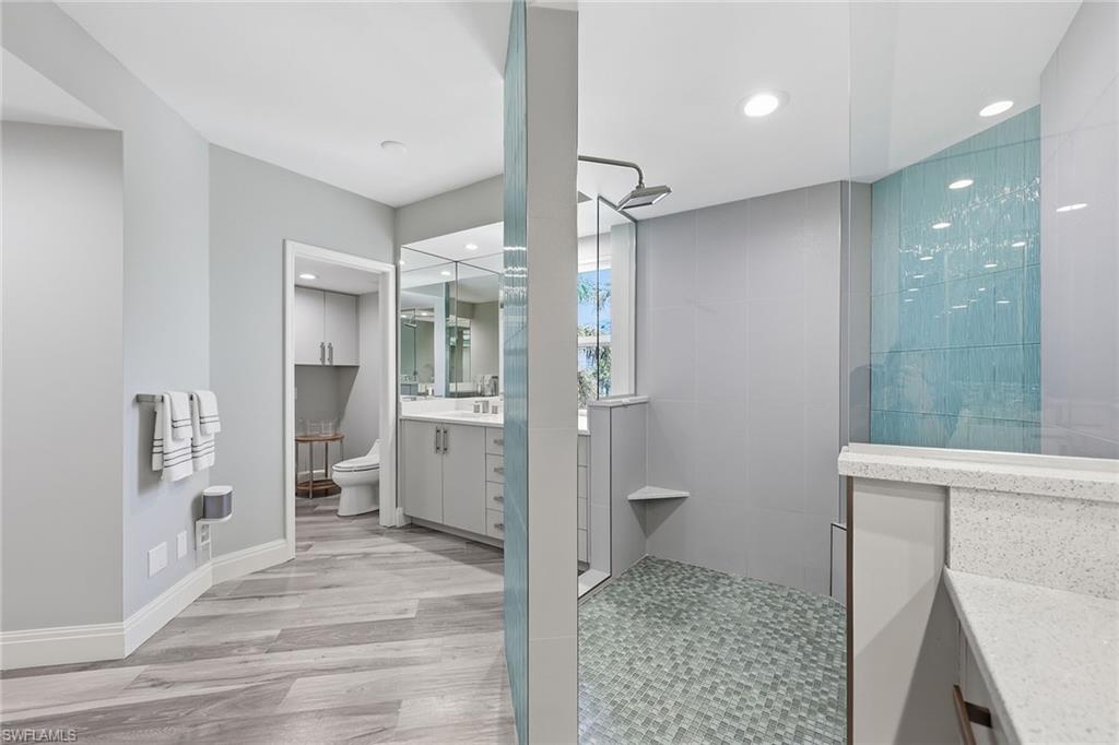 8111 Bay Colony Dr 204 Property Photo 24