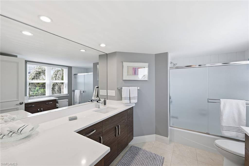 8111 Bay Colony Dr 204 Property Photo 27