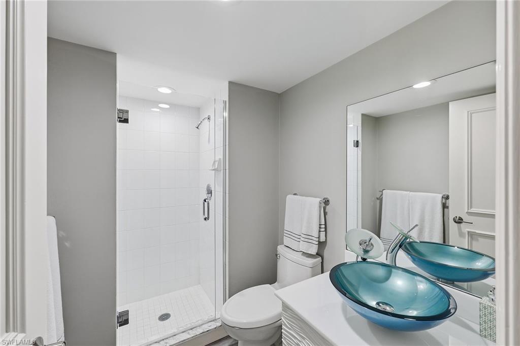 8111 Bay Colony Dr 204 Property Photo 29