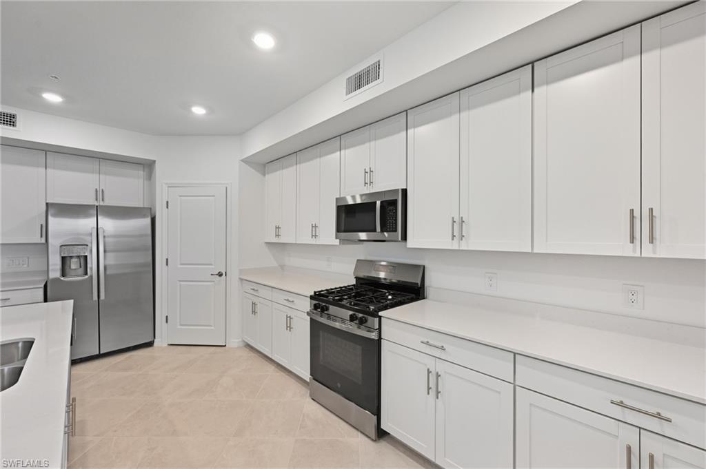 16357 Willowgreen Rd 1412 Property Photo 11