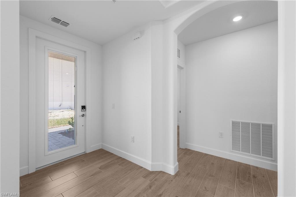 16374 Willowgreen Rd 511 Property Photo 2
